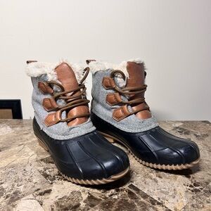 Maurices Black and Brown Winter Boots